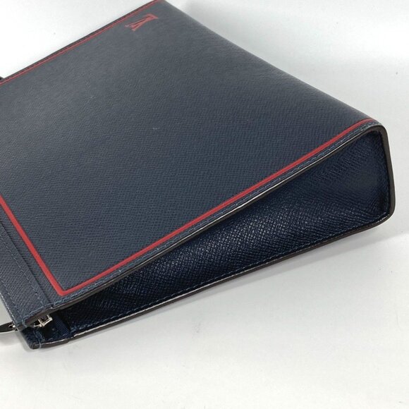 LOUIS VUITTON Red Leather Pouch - Picture 3 of 12